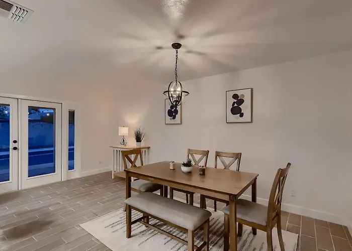 Peaceful Family Friendly 4 Bedroom With Pool
