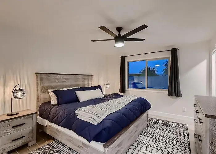 Holiday home Peaceful Family Friendly 4 Bedroom With Pool